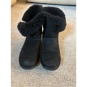 UGG Australia Bailey Button Black Sheepskin Boots Women's Size 9